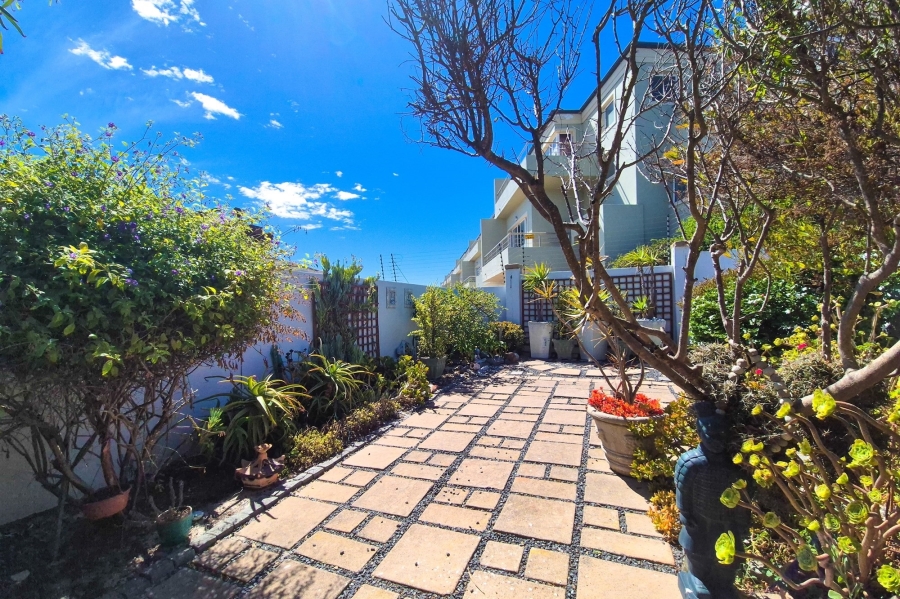 3 Bedroom Property for Sale in Big Bay Western Cape